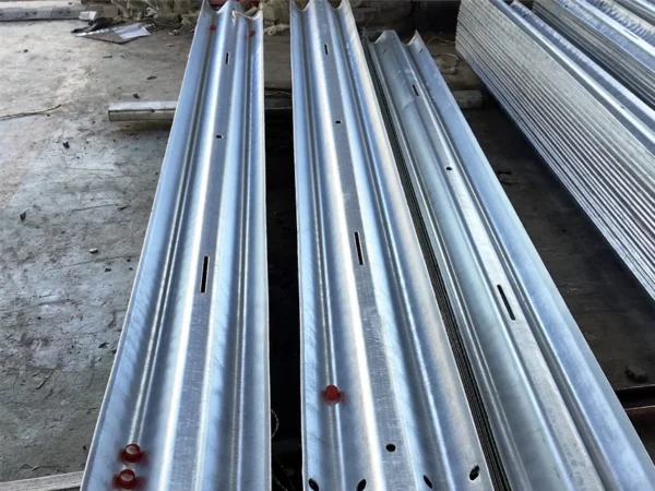 Traffic-Safety-Facilities4-2 Low Price W Beam Guardrail Manufacturer | Steel Roadside Safety Barrier